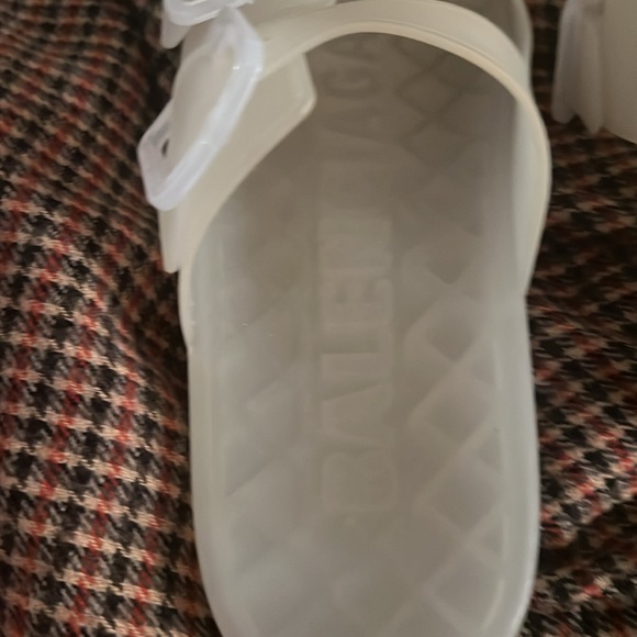 Balenciaga Mallorca sandal size 10, worn as shown - Picture 5 of 5